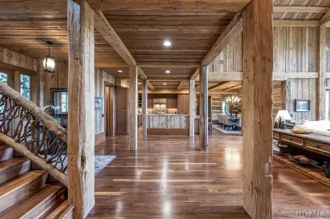 122 Stove Pipe Court Cashiers NC 28717