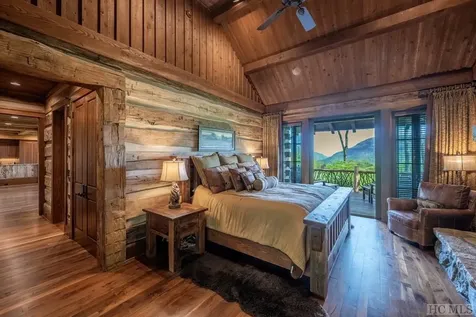 122 Stove Pipe Court Cashiers NC 28717