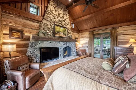 122 Stove Pipe Court Cashiers NC 28717