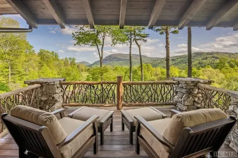 122 Stove Pipe Court Cashiers NC 28717