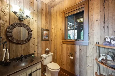 122 Stove Pipe Court Cashiers NC 28717