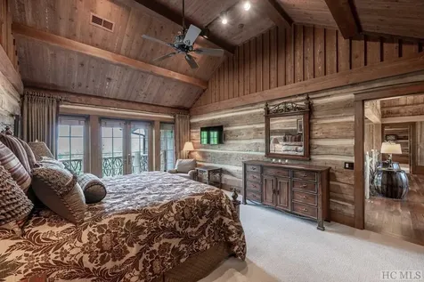 122 Stove Pipe Court Cashiers NC 28717