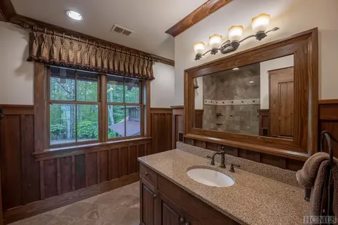 122 Stove Pipe Court Cashiers NC 28717