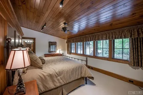 122 Stove Pipe Court Cashiers NC 28717