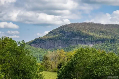 122 Stove Pipe Court Cashiers NC 28717