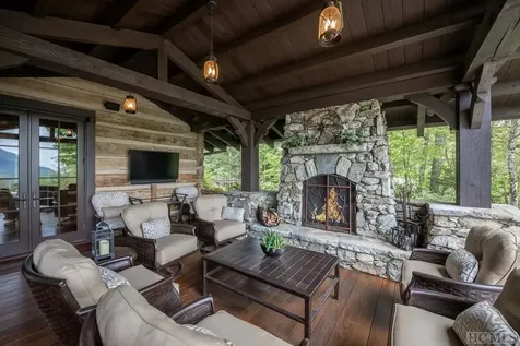 122 Stove Pipe Court Cashiers NC 28717