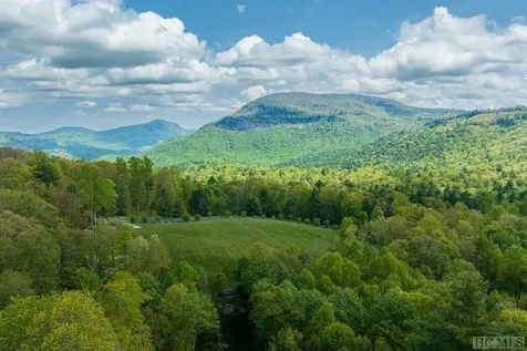 122 Stove Pipe Court Cashiers NC 28717