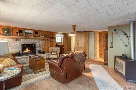 6047 Whiteside Cove Road Highlands NC 28741