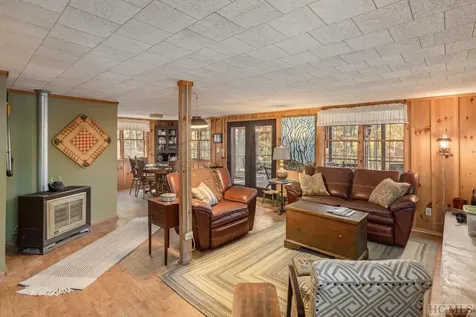 6047 Whiteside Cove Road Highlands NC 28741