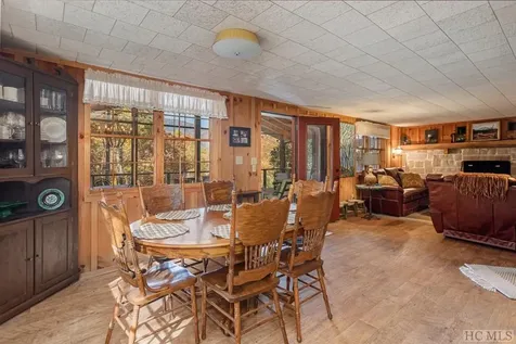 6047 Whiteside Cove Road Highlands NC 28741