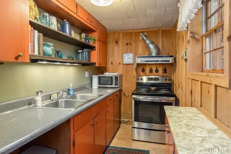 6047 Whiteside Cove Road Highlands NC 28741