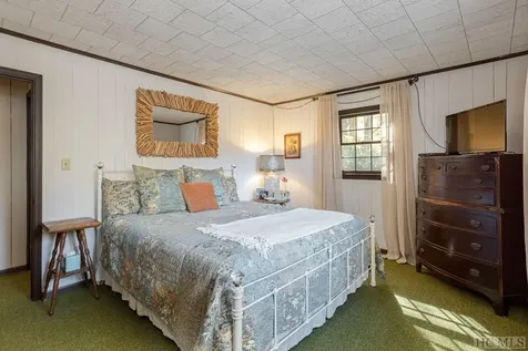 6047 Whiteside Cove Road Highlands NC 28741