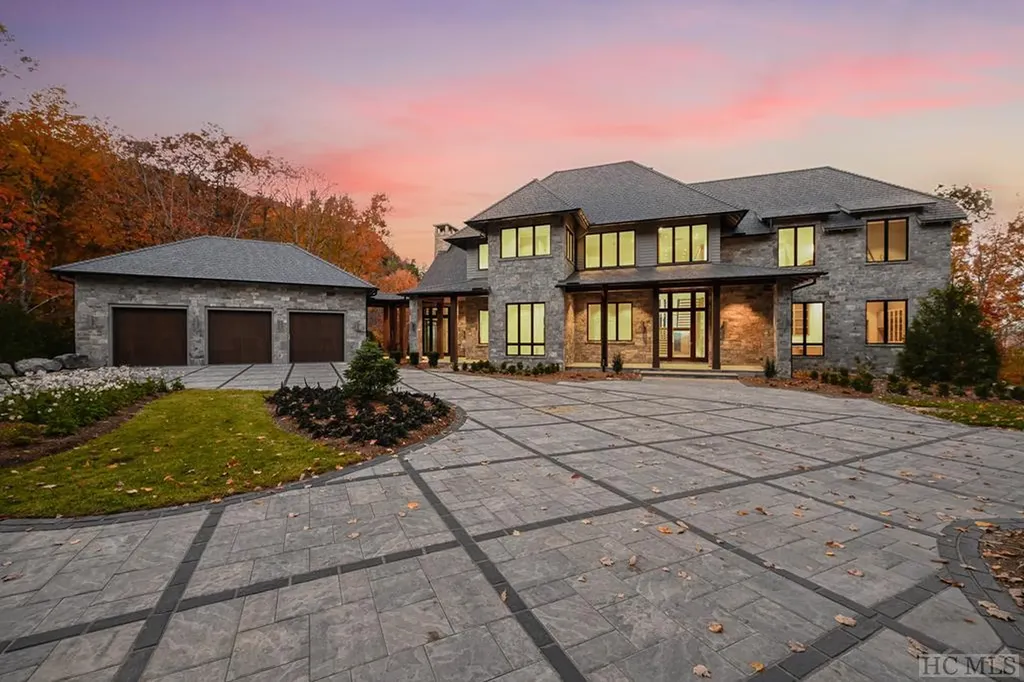 1441 Glencove Drive Cashiers NC 28717