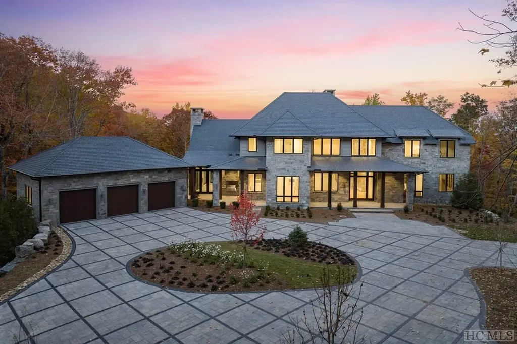 1441 Glencove Drive Cashiers NC 28717