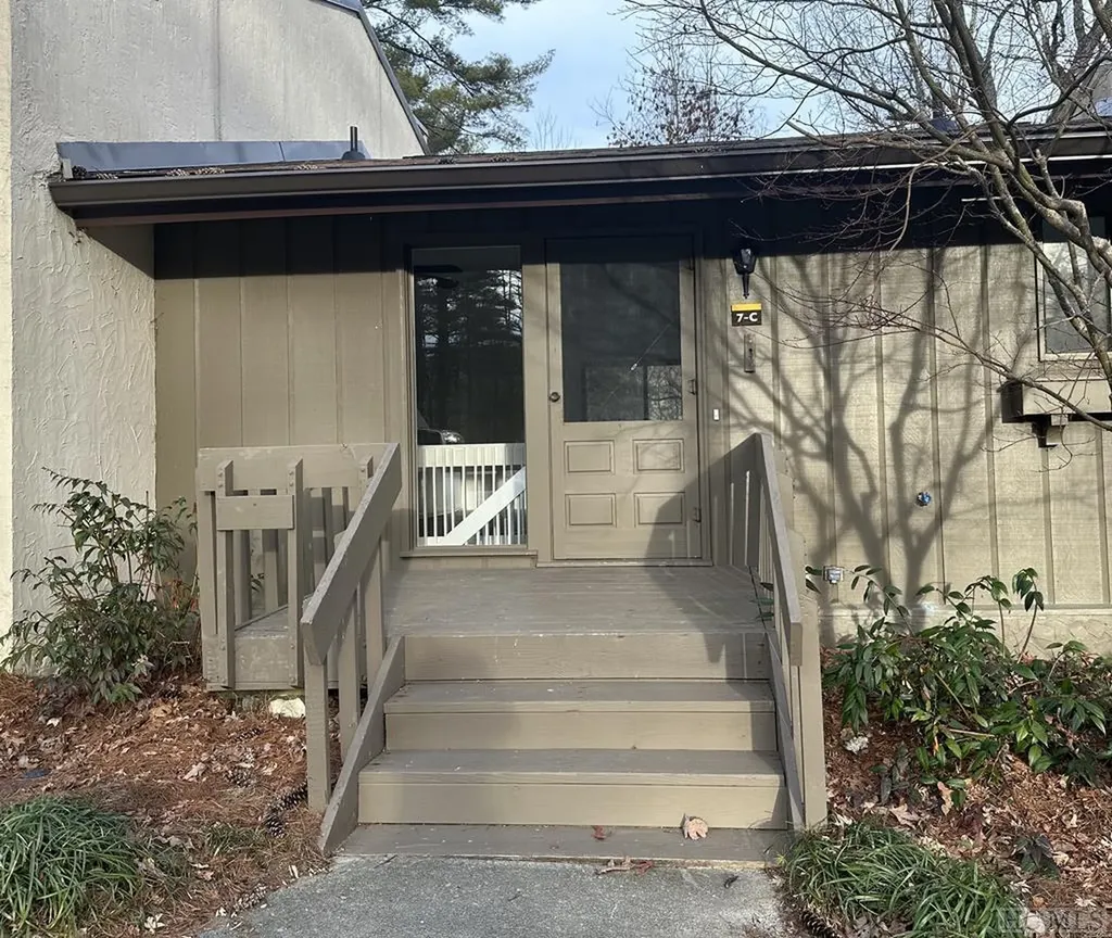 69-7C Dogwood Knob Lane Sapphire NC 28774