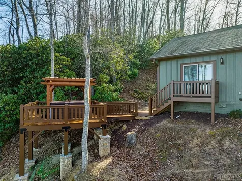 350 Ridgemont Drive Glenville NC 28736