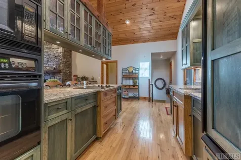 444 Dominion Road Cashiers NC 28717