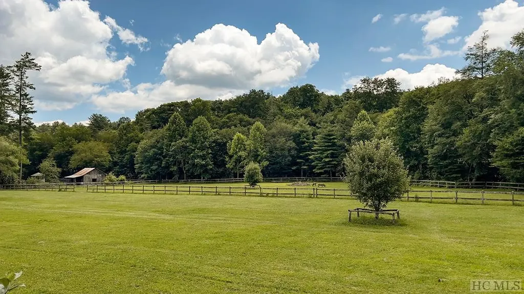 Lot 35 Glencove Drive Cashiers NC 28717