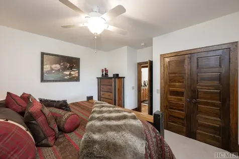 227 B Springhouse Drive Cashiers NC 28717
