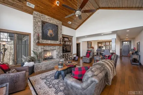 227 B Springhouse Drive Cashiers NC 28717