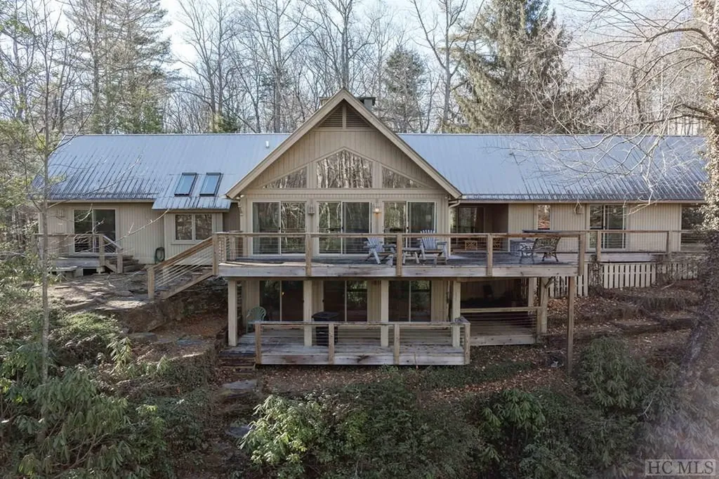 2057 Black Oak Drive Sapphire NC 28774