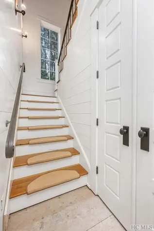 278 Boathouse Row Sapphire NC 28774