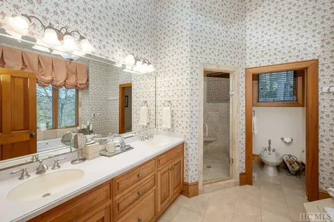 95 Cliffmont Road Cashiers NC 28717