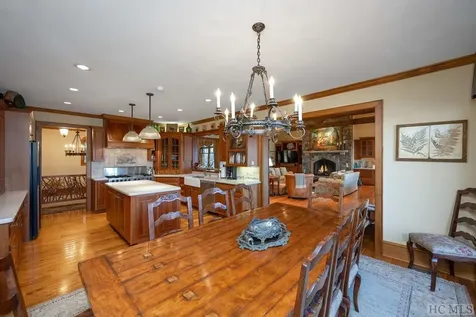 95 Cliffmont Road Cashiers NC 28717