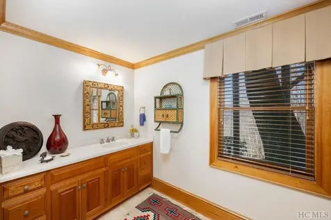 95 Cliffmont Road Cashiers NC 28717