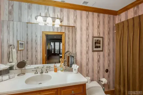 95 Cliffmont Road Cashiers NC 28717