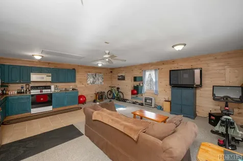 95 Cliffmont Road Cashiers NC 28717