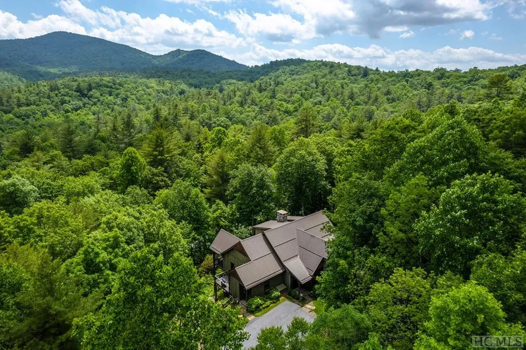 992 Found Forest Road Cashiers NC 28717