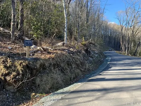 Lot 9 Glencove Drive Cashiers NC 28717