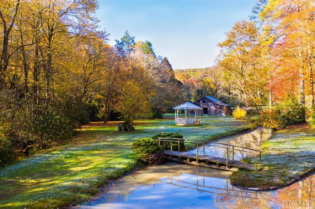 Lot 11 Glencove Drive Cashiers NC 28717