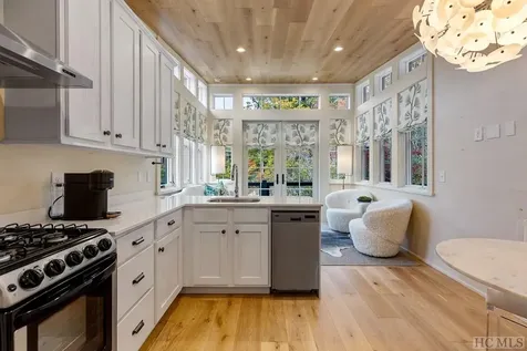 175 Moonstone Loop Highlands NC 28741