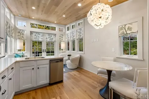 175 Moonstone Loop Highlands NC 28741