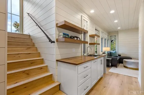 175 Moonstone Loop Highlands NC 28741
