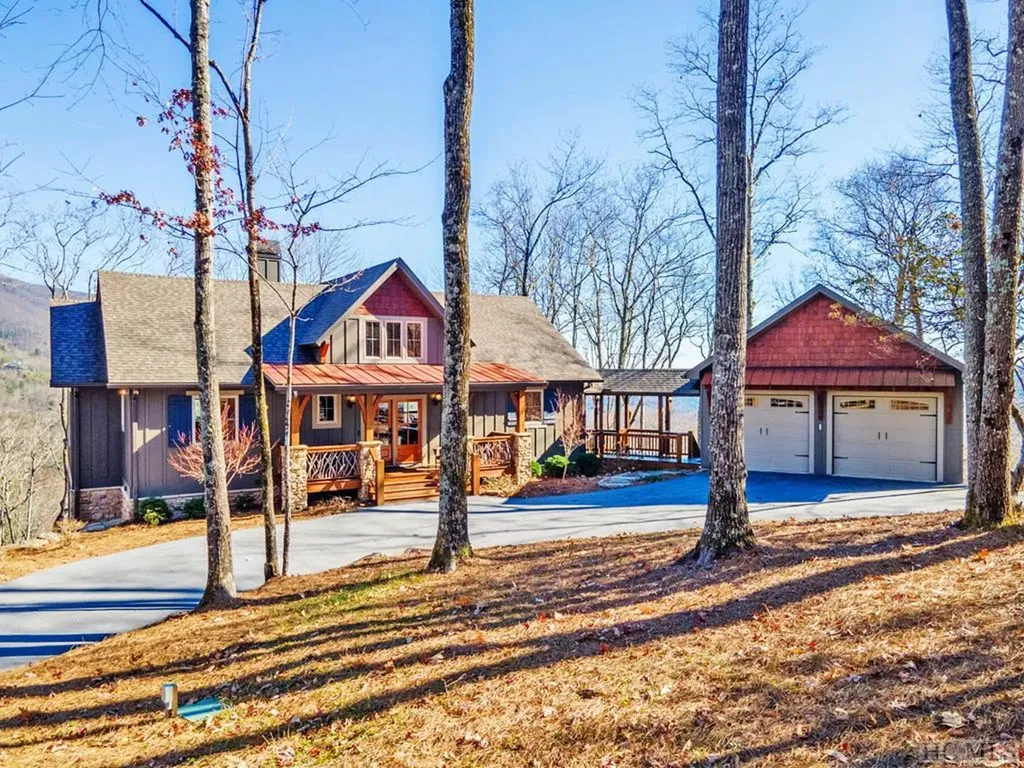 610 Sapphire Ridge Road Sapphire NC 28774