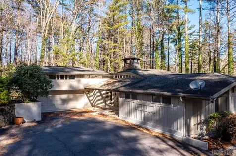 672 Cherokee Trail Sapphire NC 28774