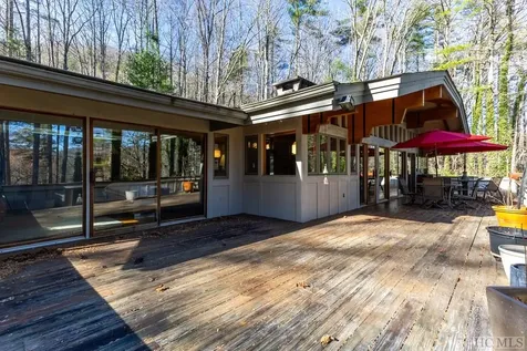 672 Cherokee Trail Sapphire NC 28774