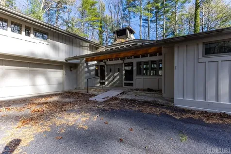 672 Cherokee Trail Sapphire NC 28774