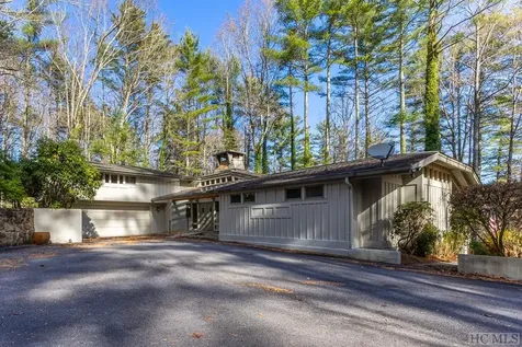672 Cherokee Trail Sapphire NC 28774