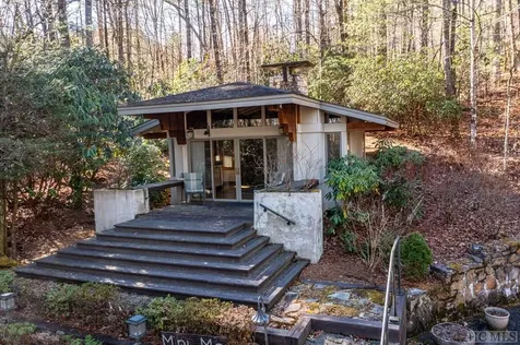 672 Cherokee Trail Sapphire NC 28774