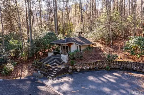 672 Cherokee Trail Sapphire NC 28774