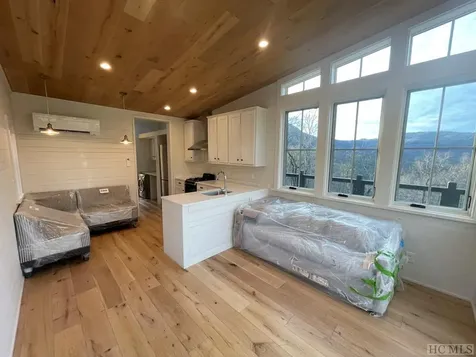 23 Moonstone Loop Highlands NC 28741