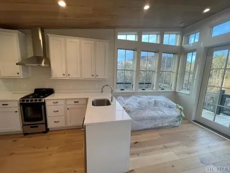 23 Moonstone Loop Highlands NC 28741