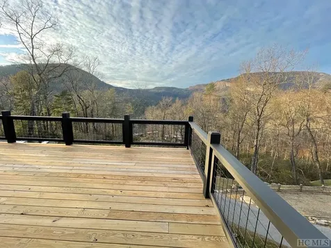 23 Moonstone Loop Highlands NC 28741