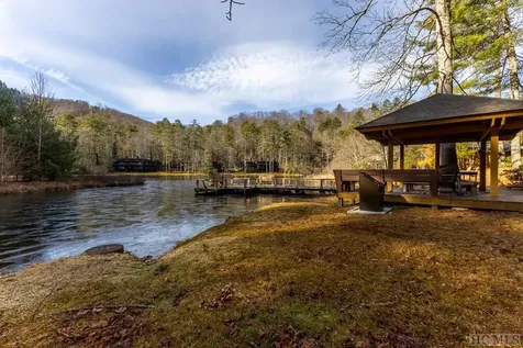 69 Chatterbox Way Sapphire NC 28774