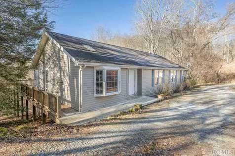 177 Double Springs Cullowhee NC 28723