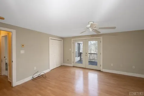 177 Double Springs Cullowhee NC 28723